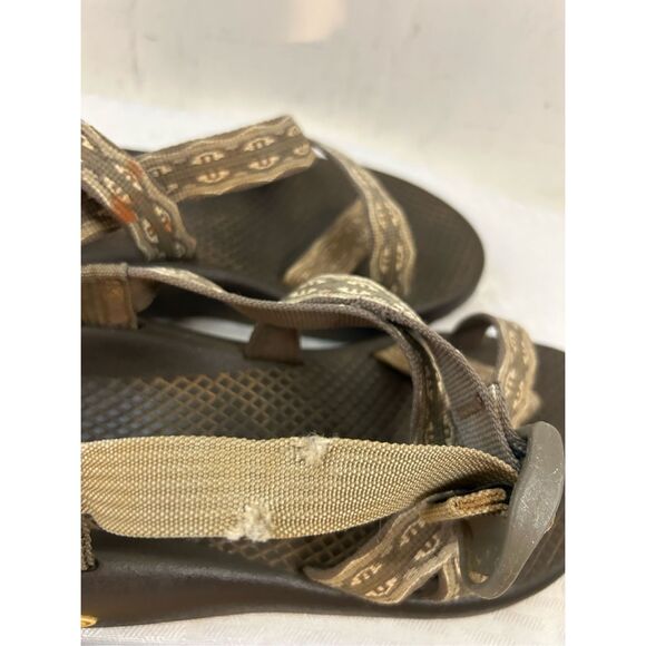 Chaco sandals size 7 beige strap (tear) - Picture 9 of 9